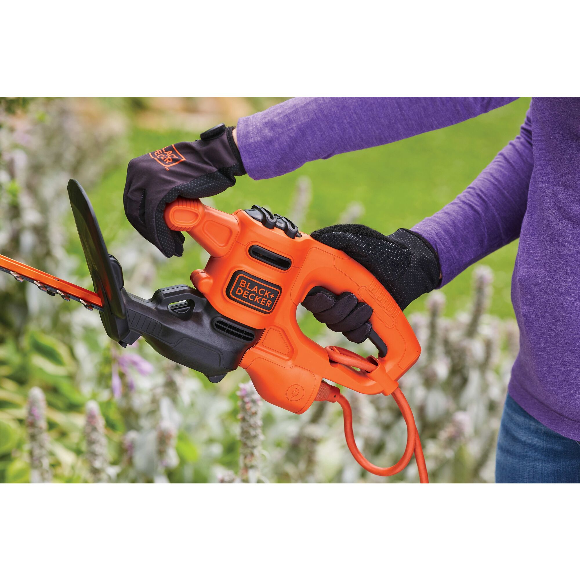 Black and decker lightweight 2024 hedge trimmer