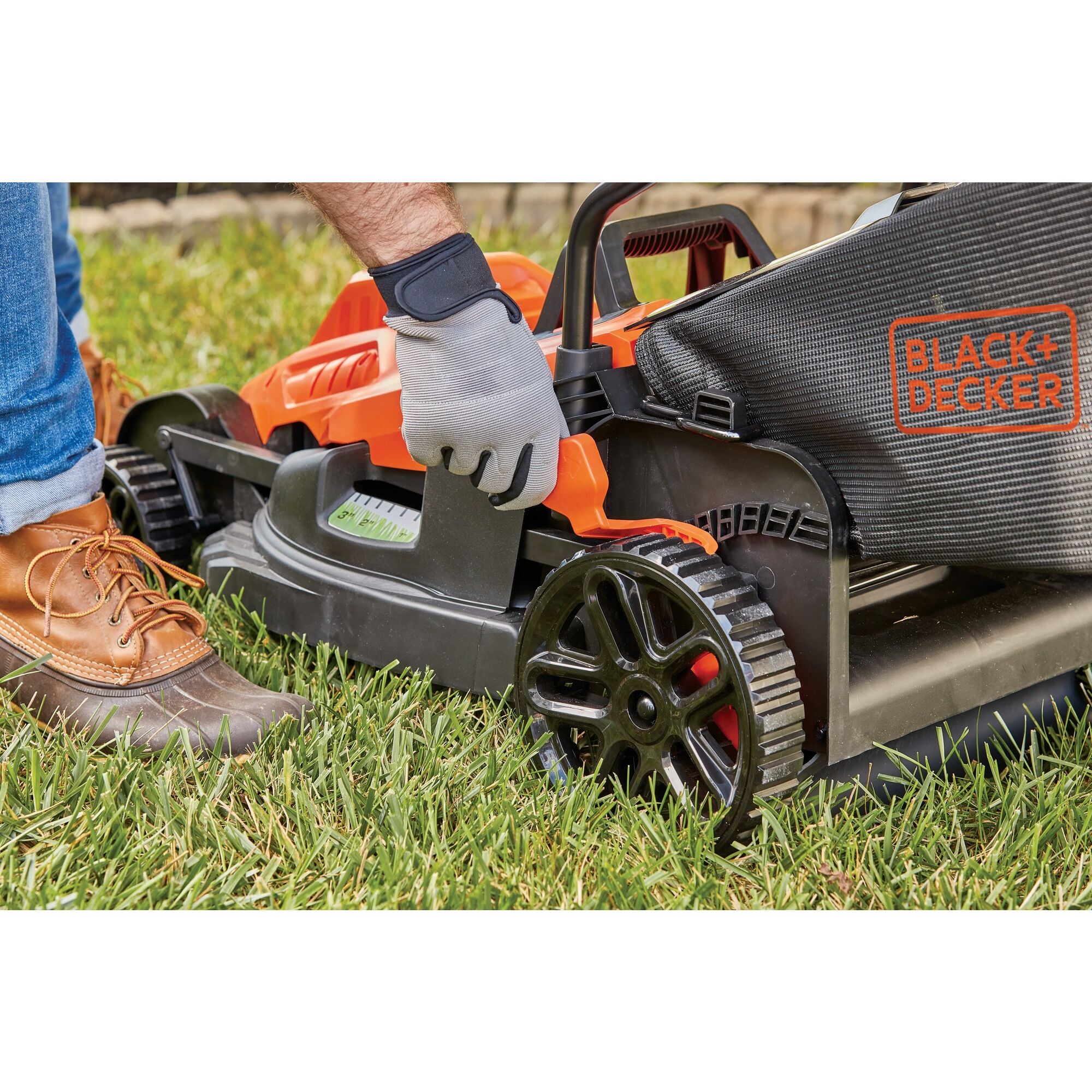 Black and decker store battery lawn mower