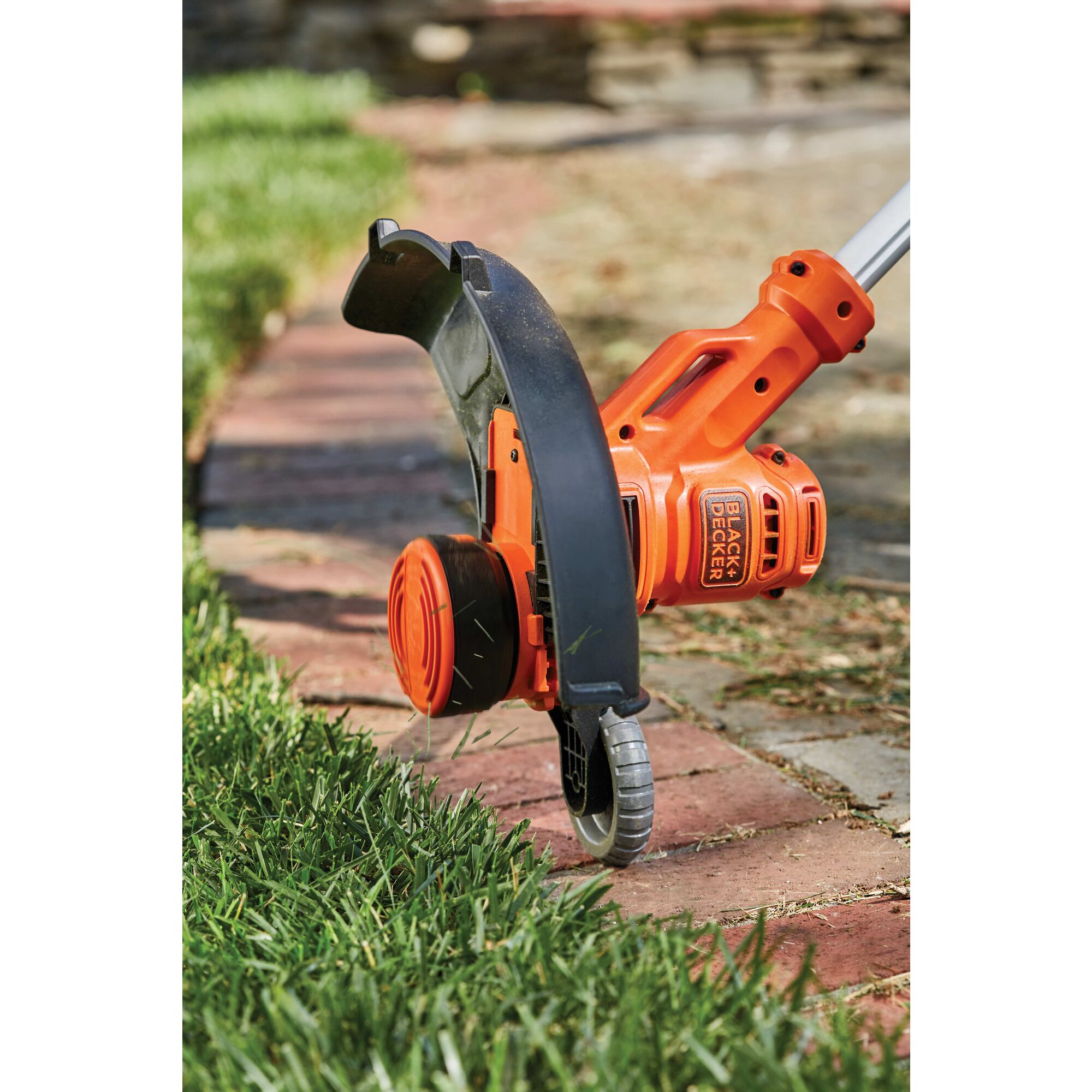 Black and decker online battery operated weed eater