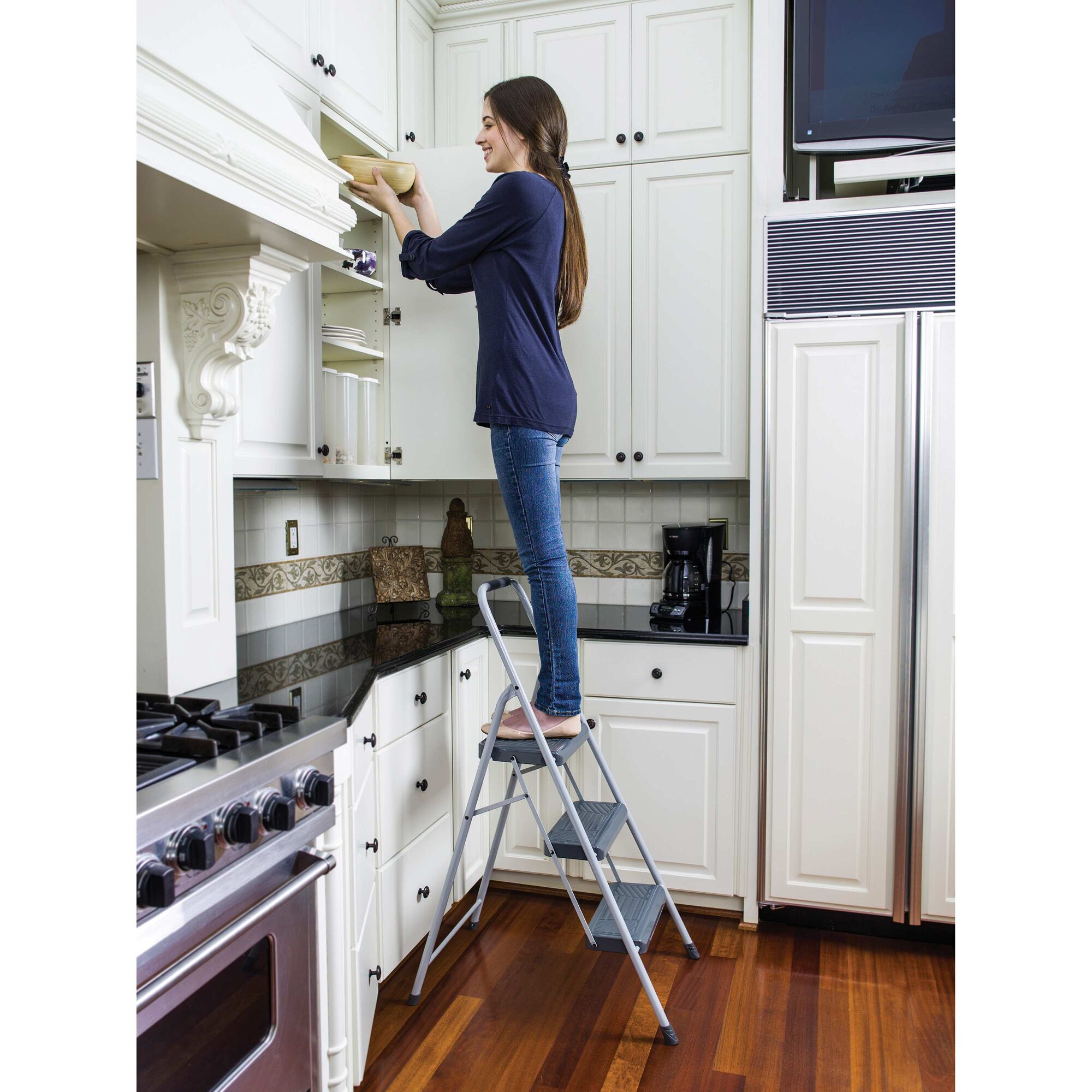 Black and decker stowaway step stool hot sale