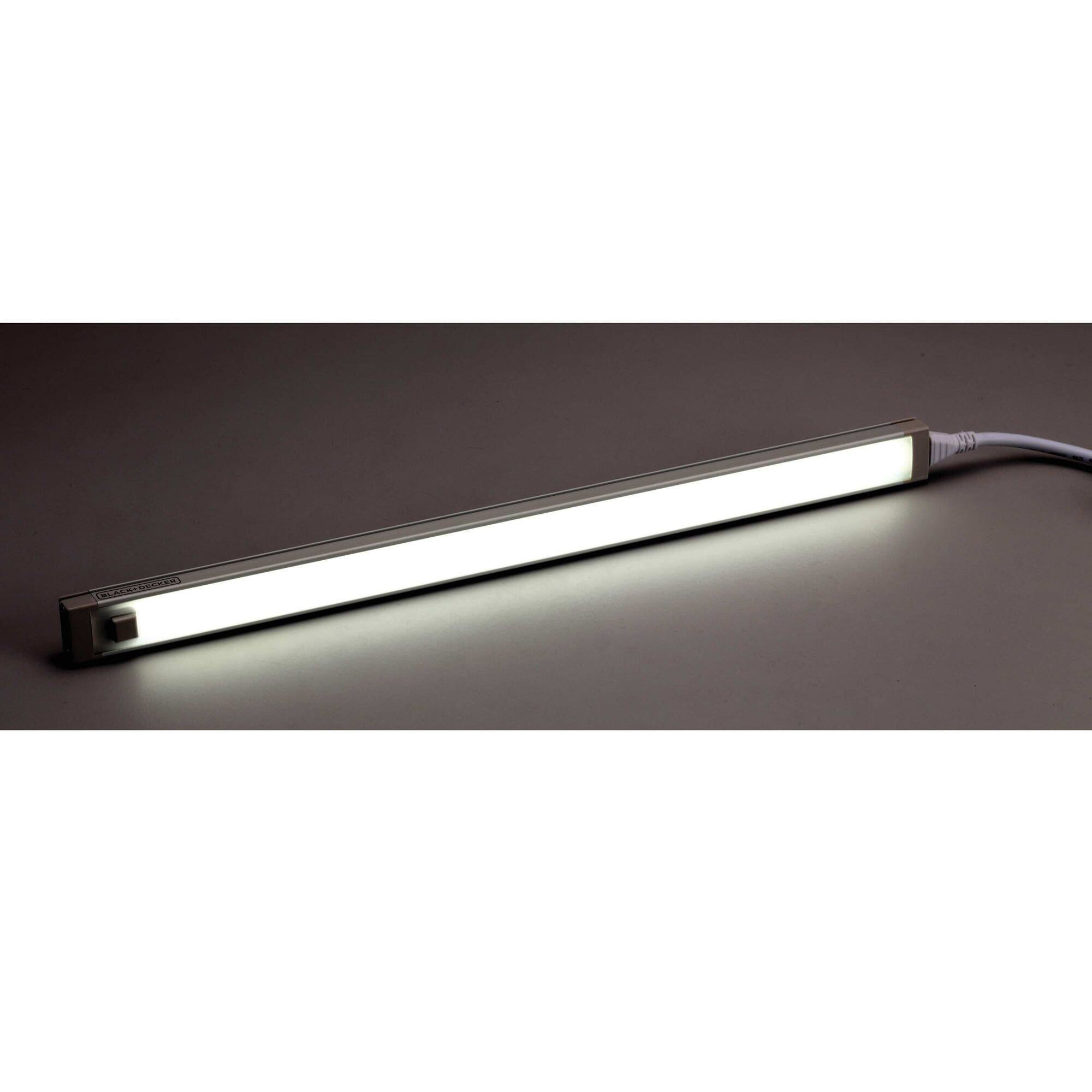 1-BAR LED UNDER CABINET LIGHTING KIT, COOL WHITE, 18” | BLACK+DECKER