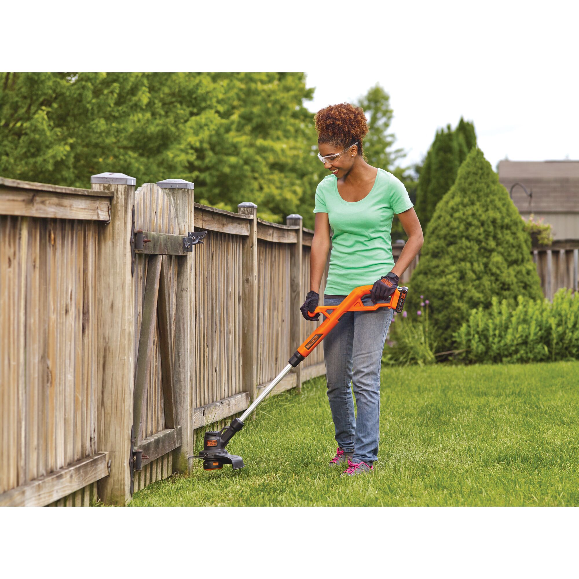 20V MAX Lithium 10 in. String Trimmer Edger BLACK DECKER