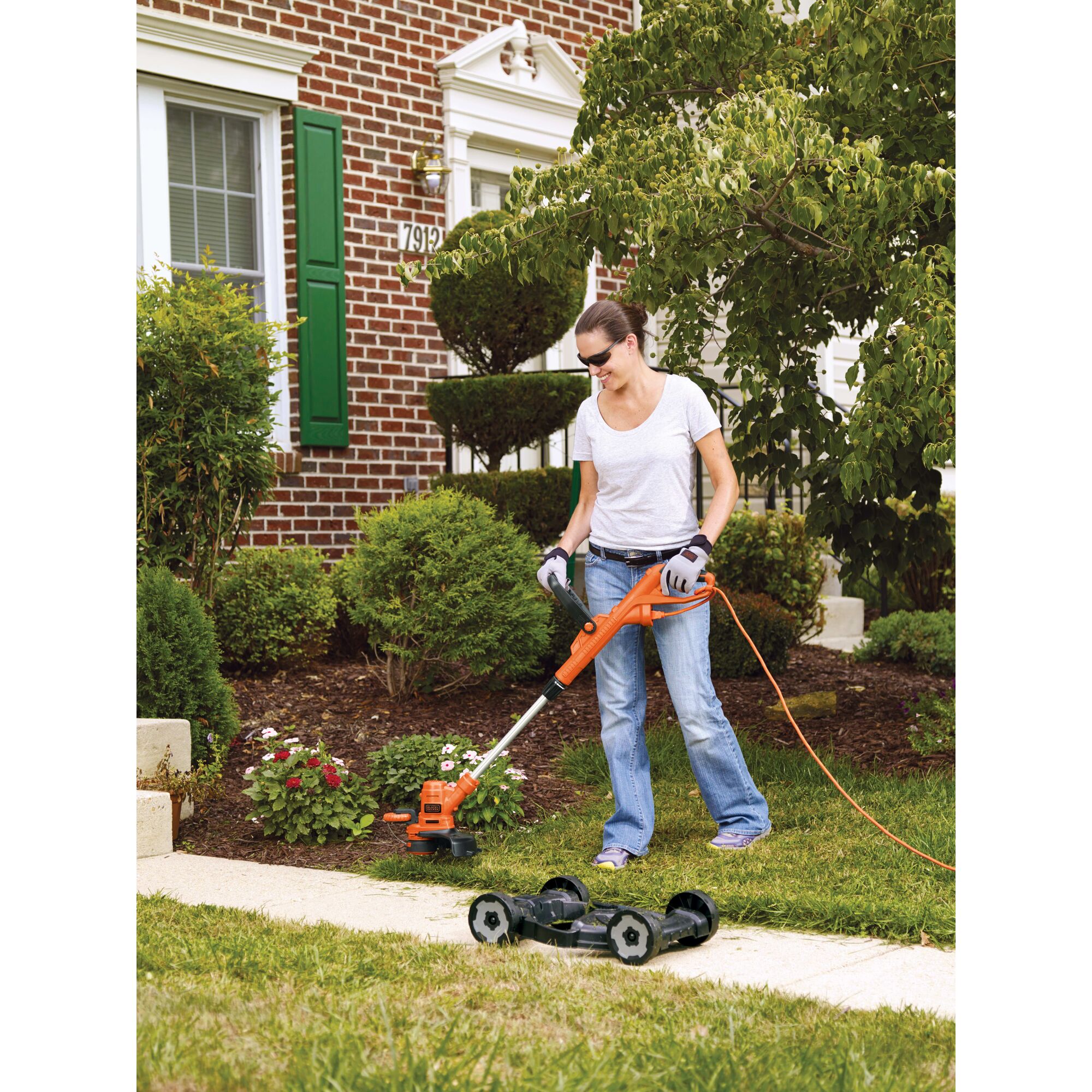 6.5 Amp 12 inch Electric 3 in 1 Compact Mower BLACK DECKER