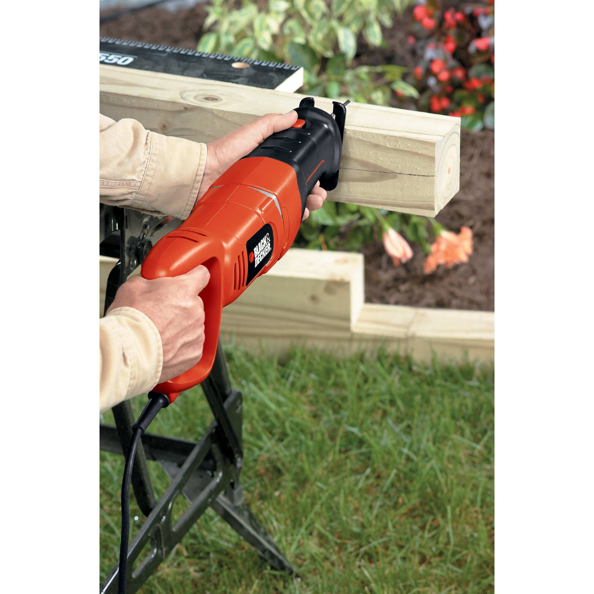 Black and decker cordless deals reciprocating saw